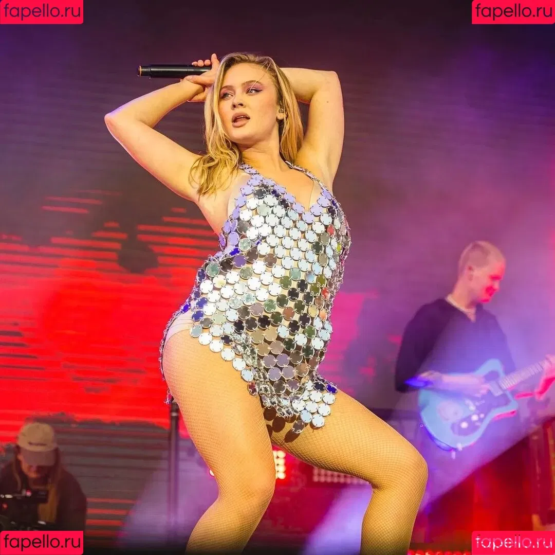 Zara Larsson / zaralarsson Onlyfans Photo Gallery 