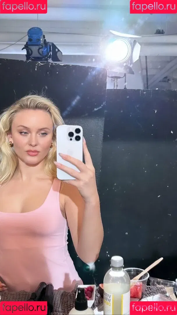 Zara Larsson / zaralarsson Onlyfans Photo Gallery 