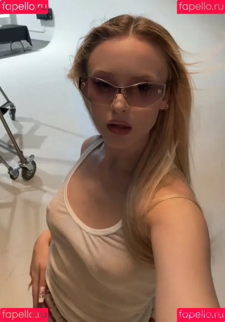 Zara Larsson / zaralarsson Onlyfans Photo Gallery 