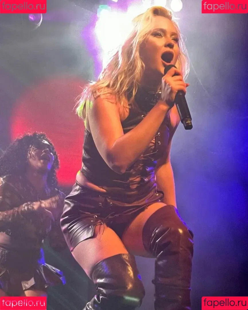 Zara Larsson / zaralarsson Onlyfans Photo Gallery 