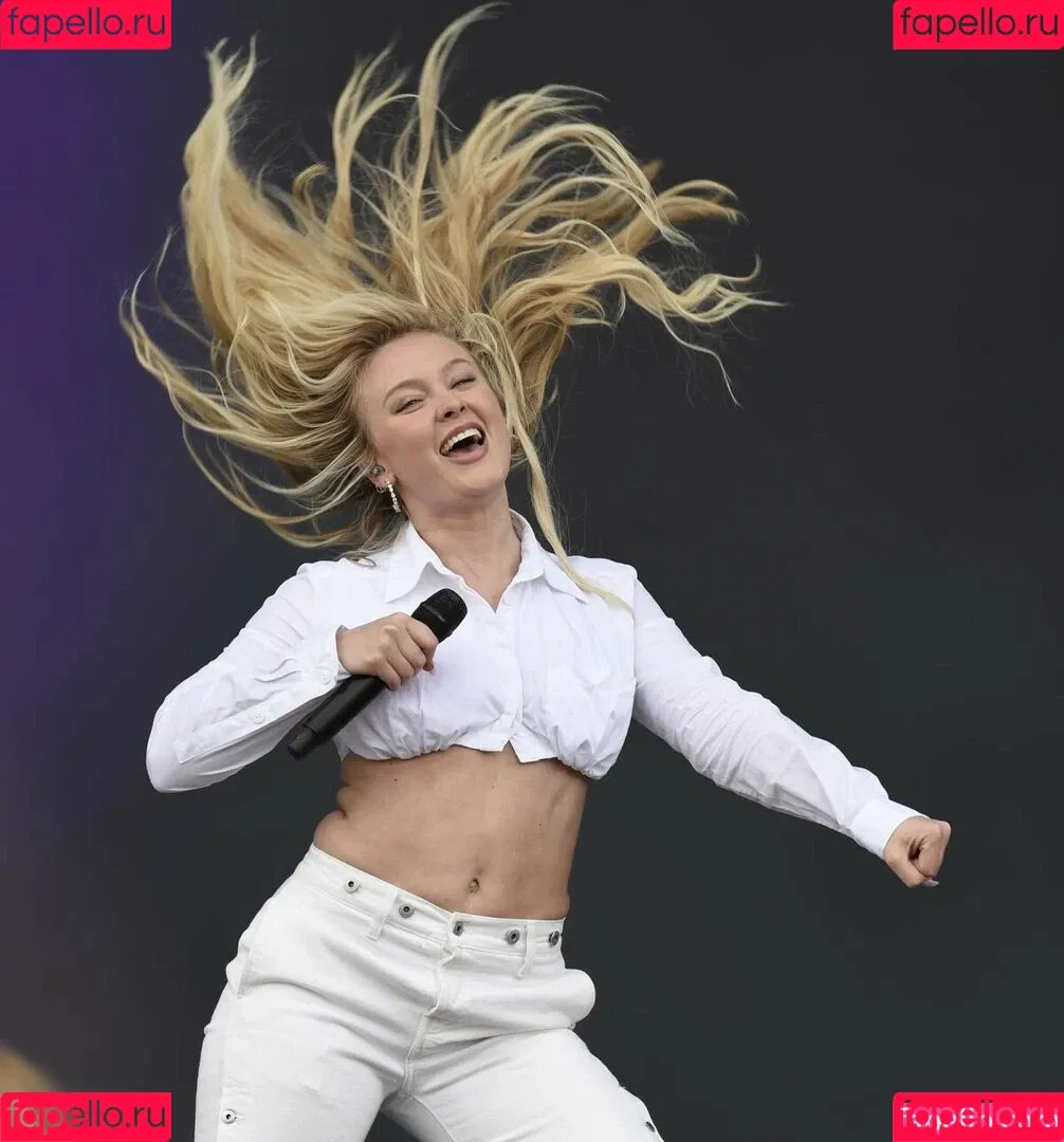 Zara Larsson / zaralarsson Onlyfans Photo Gallery 