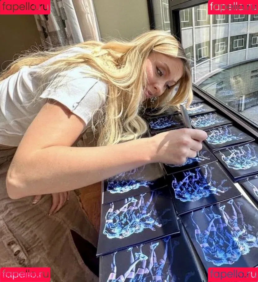 Zara Larsson / zaralarsson Onlyfans Photo Gallery 