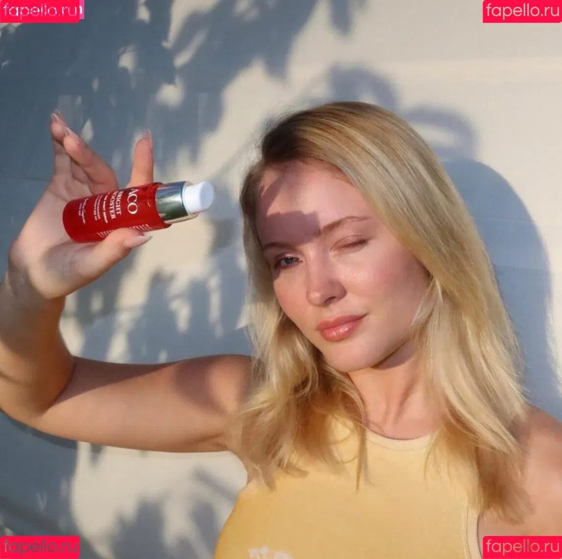 Zara Larsson / zaralarsson Onlyfans Photo Gallery 