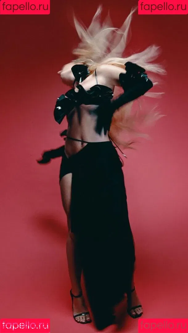 Zara Larsson / zaralarsson Onlyfans Photo Gallery 