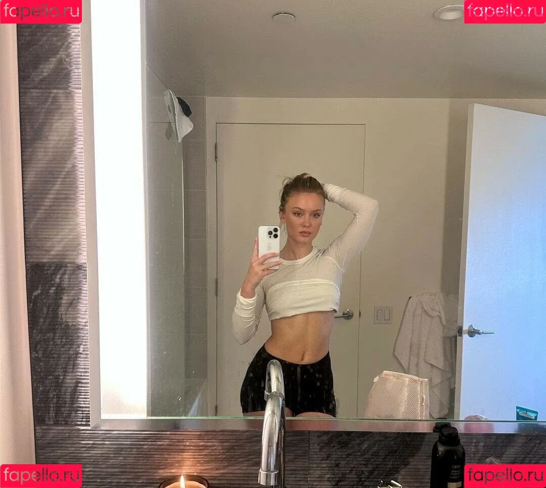 Zara Larsson / zaralarsson Onlyfans Photo Gallery 