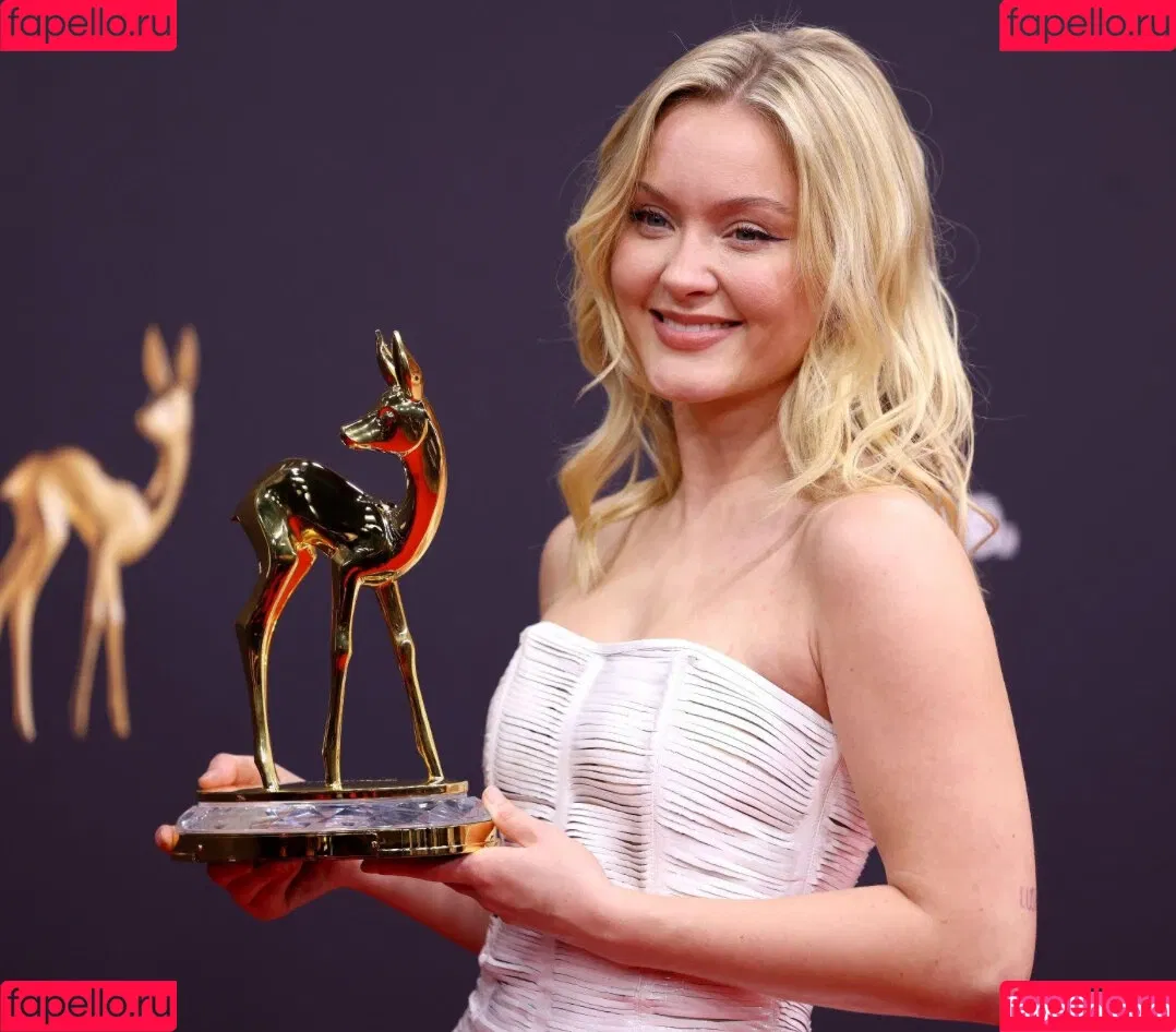 Zara Larsson / zaralarsson Onlyfans Photo Gallery 
