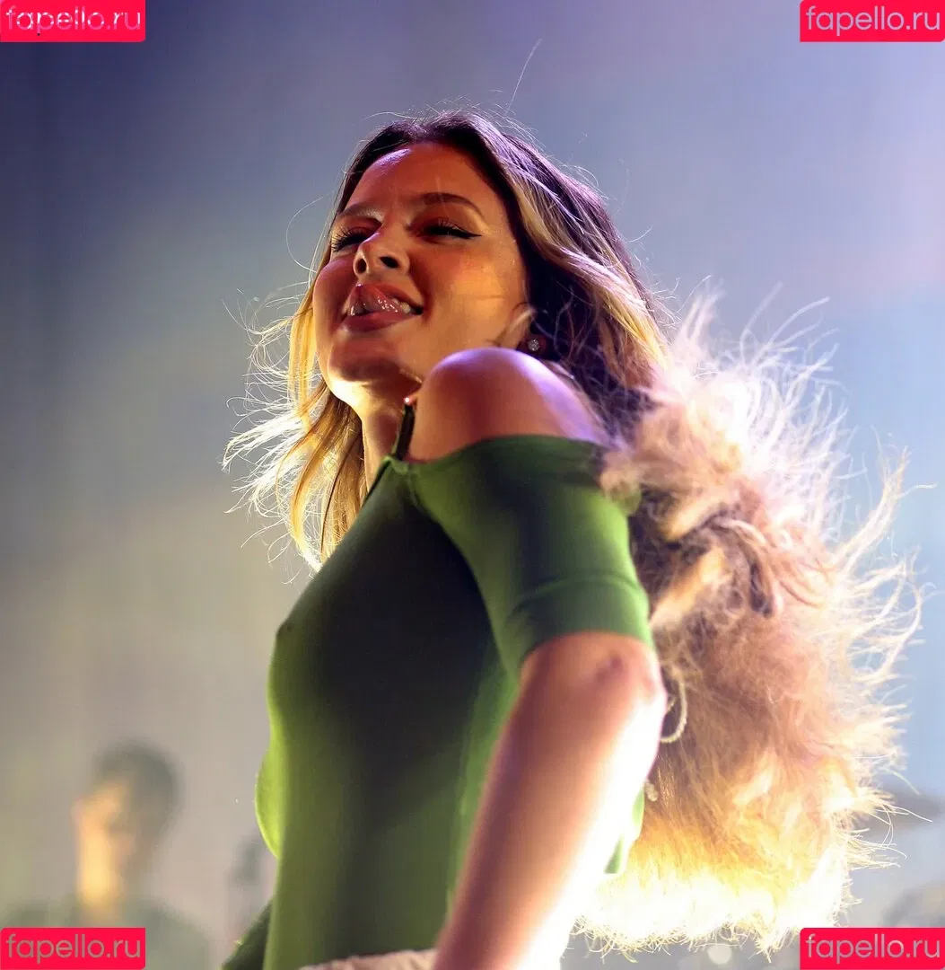 Zara Larsson / zaralarsson Onlyfans Photo Gallery 