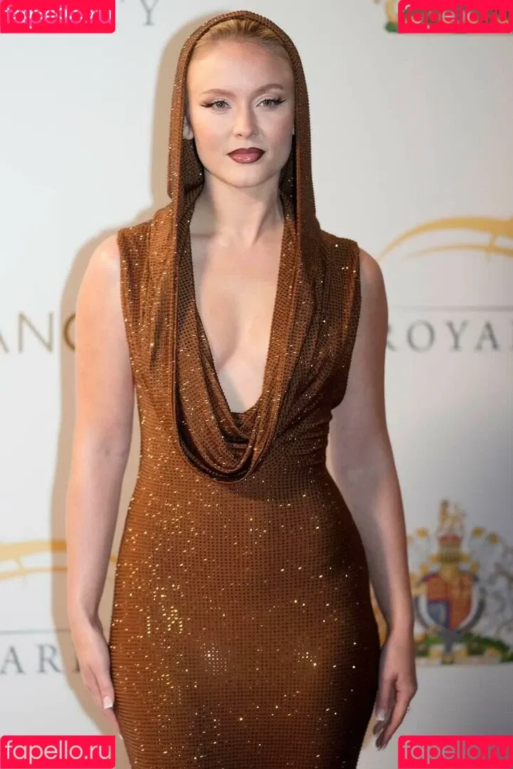 Zara Larsson / zaralarsson Onlyfans Photo Gallery 