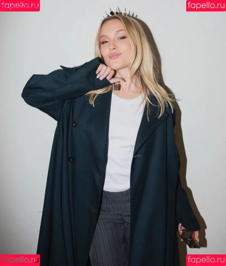 Zara Larsson / zaralarsson Onlyfans Photo Gallery 