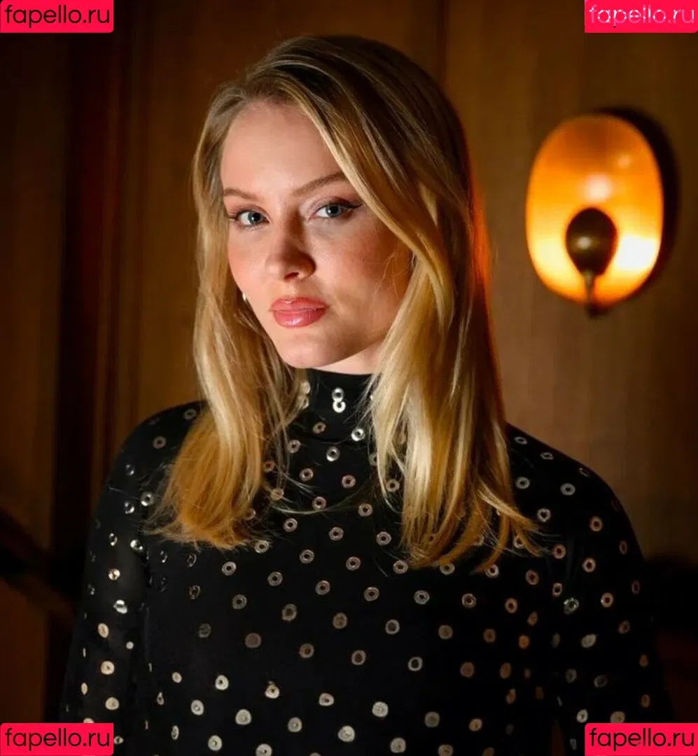 Zara Larsson / zaralarsson Onlyfans Photo Gallery 