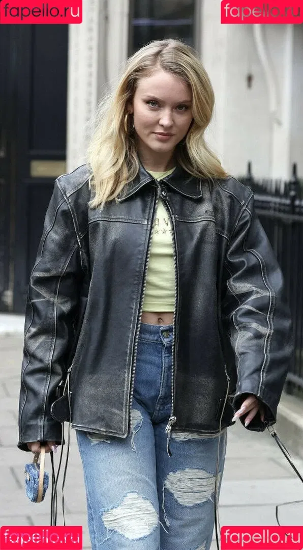Zara Larsson / zaralarsson Onlyfans Photo Gallery 