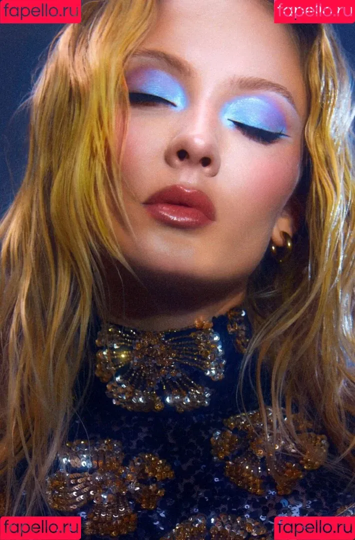 Zara Larsson / zaralarsson Onlyfans Photo Gallery 