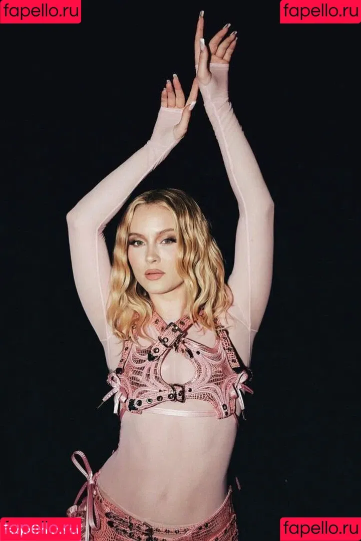 Zara Larsson / zaralarsson Onlyfans Photo Gallery 