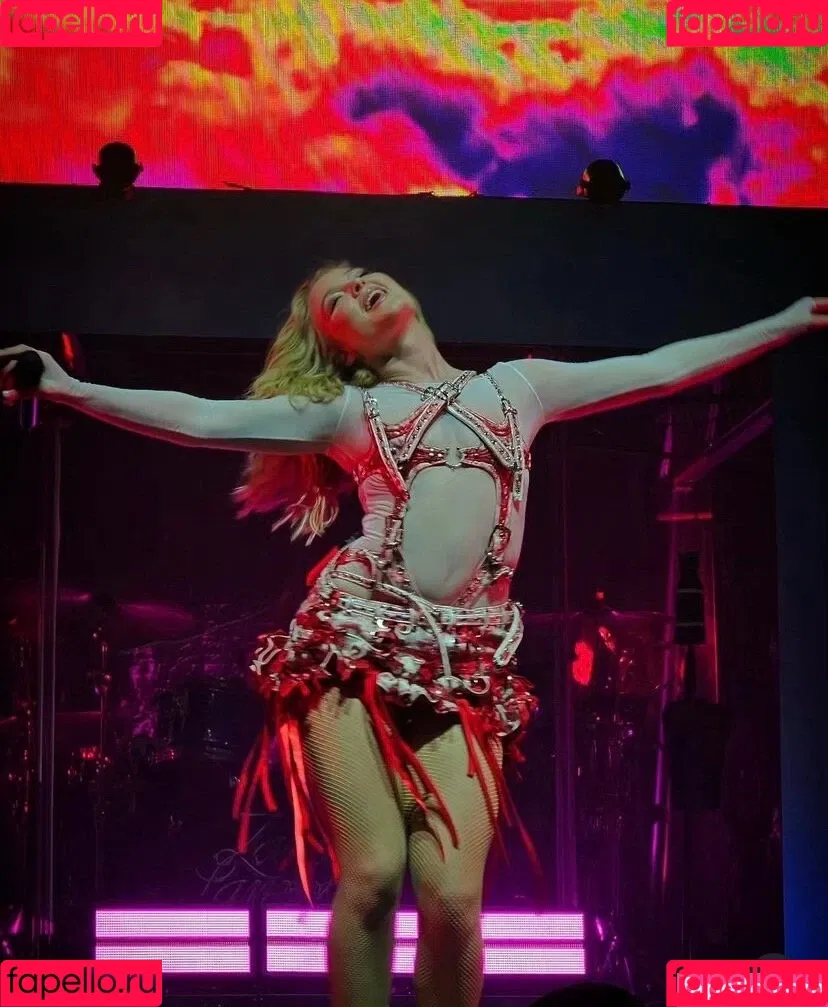 Zara Larsson / zaralarsson Onlyfans Photo Gallery 