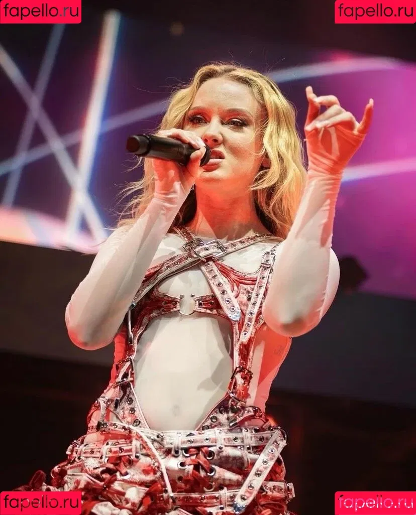Zara Larsson / zaralarsson Onlyfans Photo Gallery 