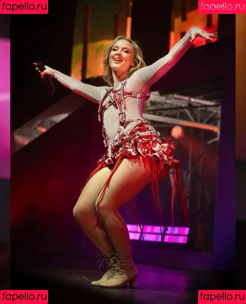 Zara Larsson / zaralarsson Onlyfans Photo Gallery 