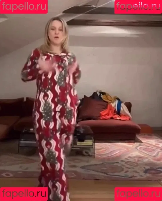 Zara Larsson / zaralarsson Onlyfans Photo Gallery 