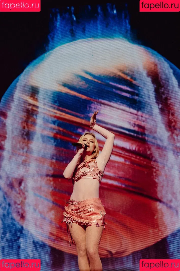 Zara Larsson / zaralarsson Onlyfans Photo Gallery 