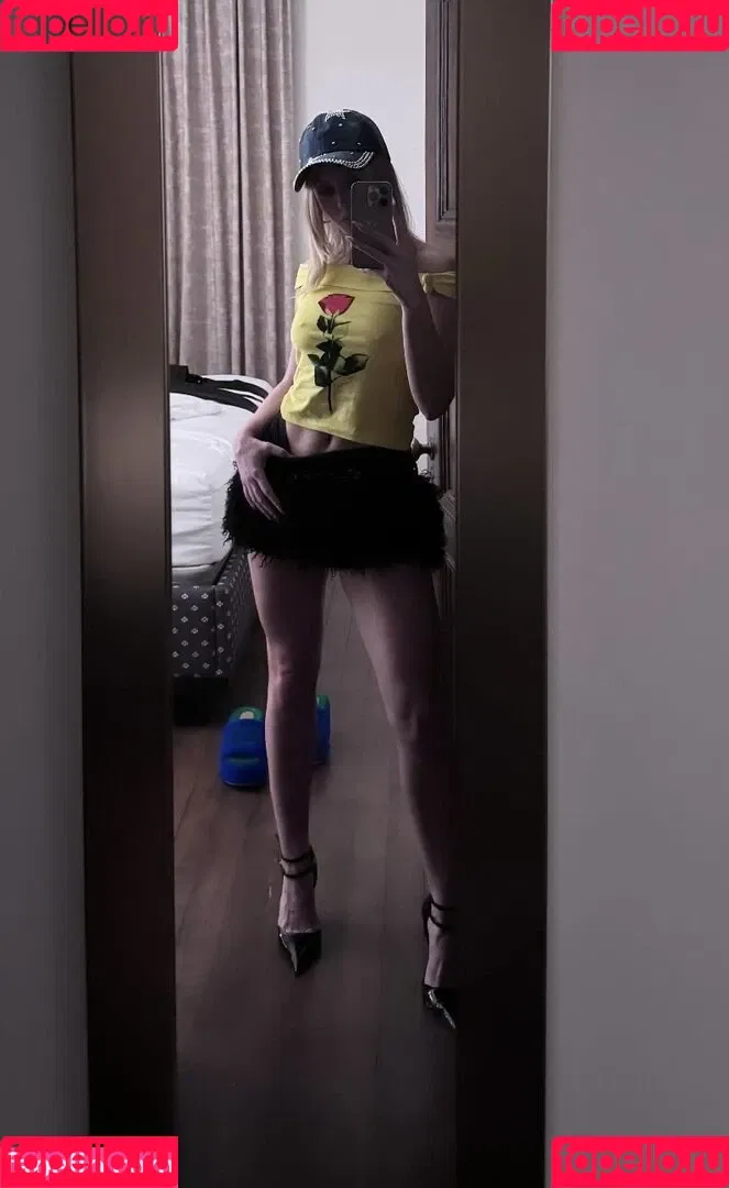 Zara Larsson / zaralarsson Onlyfans Photo Gallery 