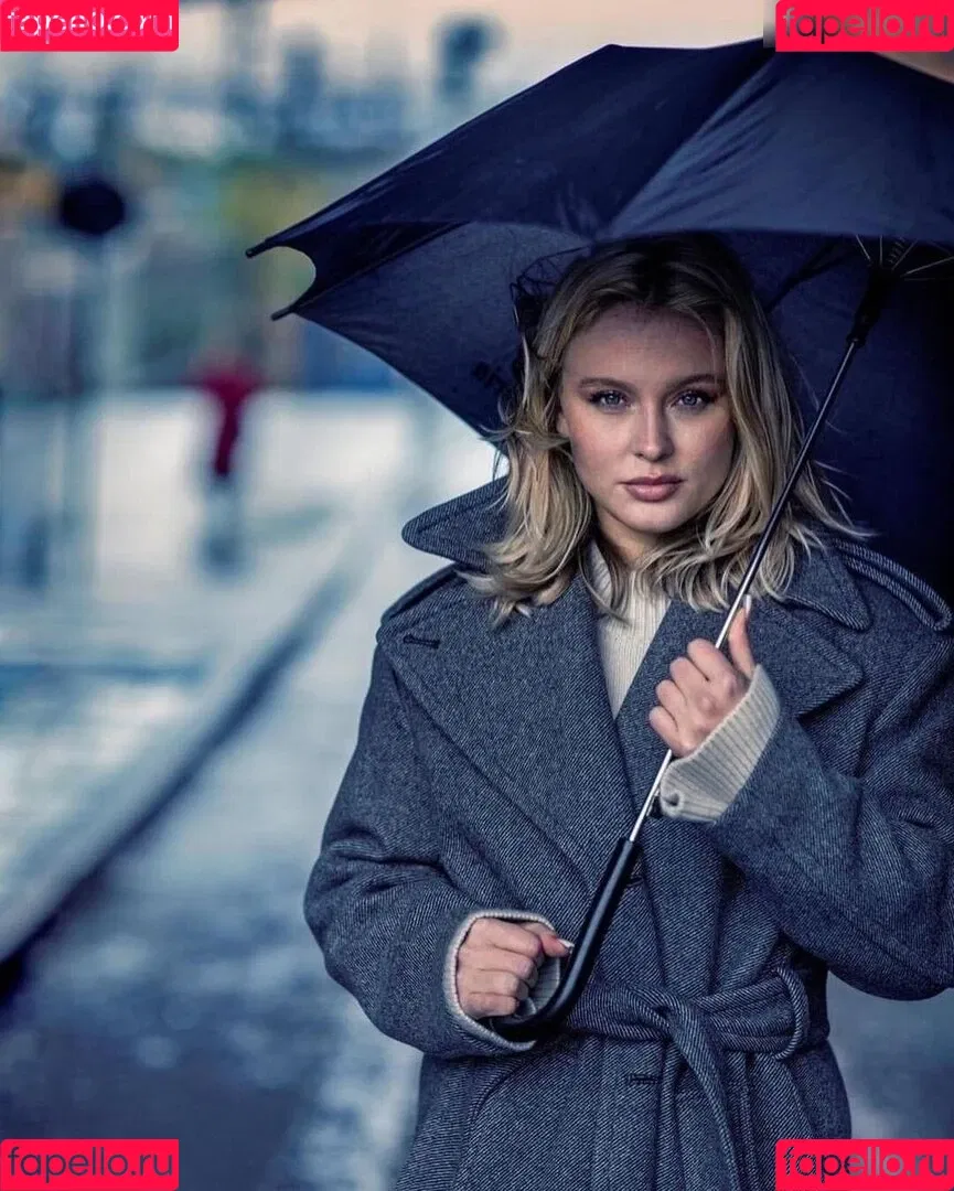 Zara Larsson / zaralarsson Onlyfans Photo Gallery 