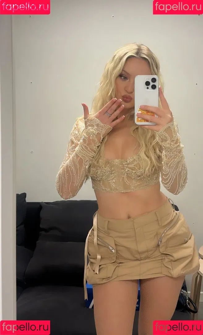 Zara Larsson / zaralarsson Onlyfans Photo Gallery 
