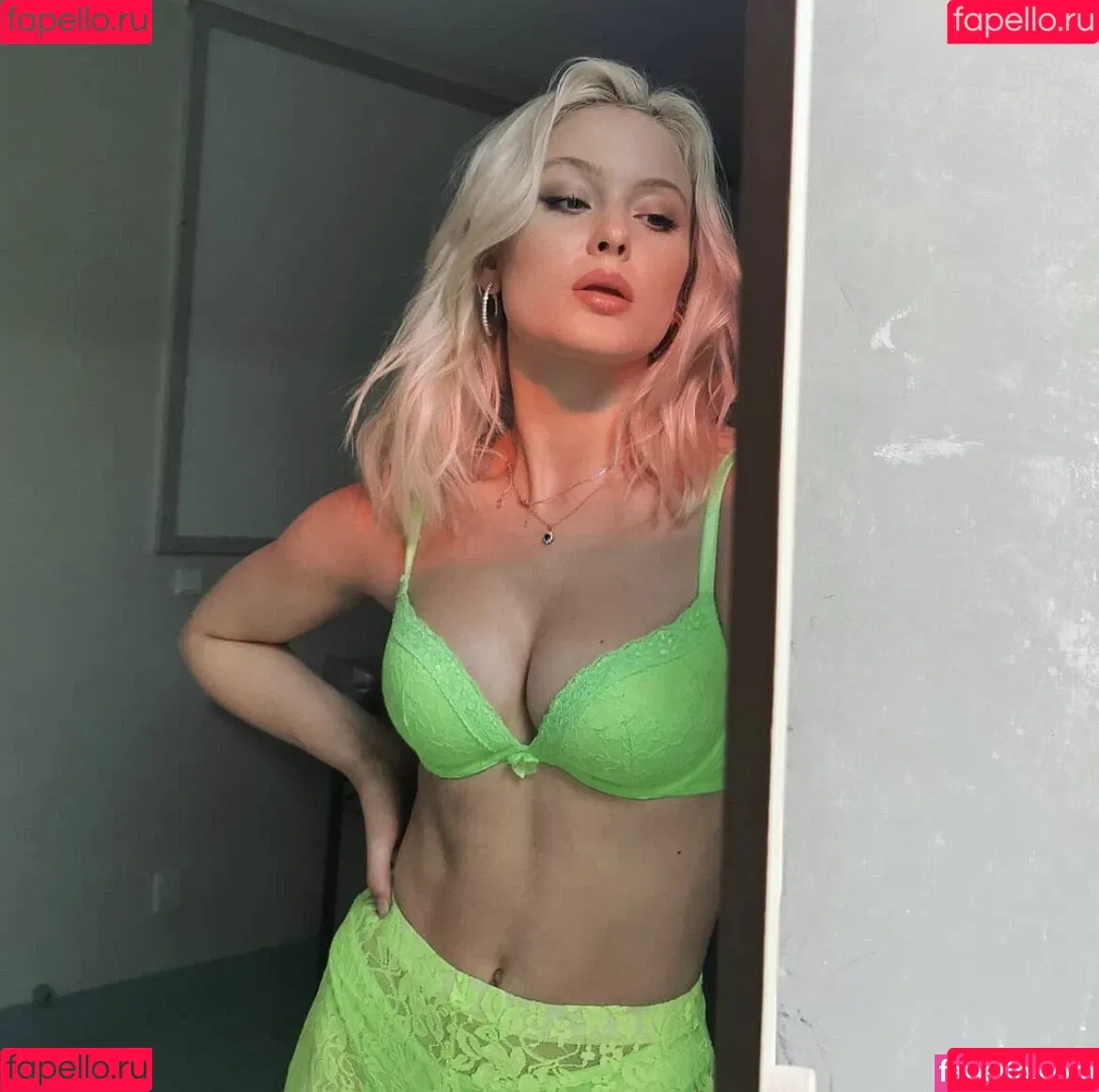 Zara Larsson / zaralarsson Onlyfans Photo Gallery 