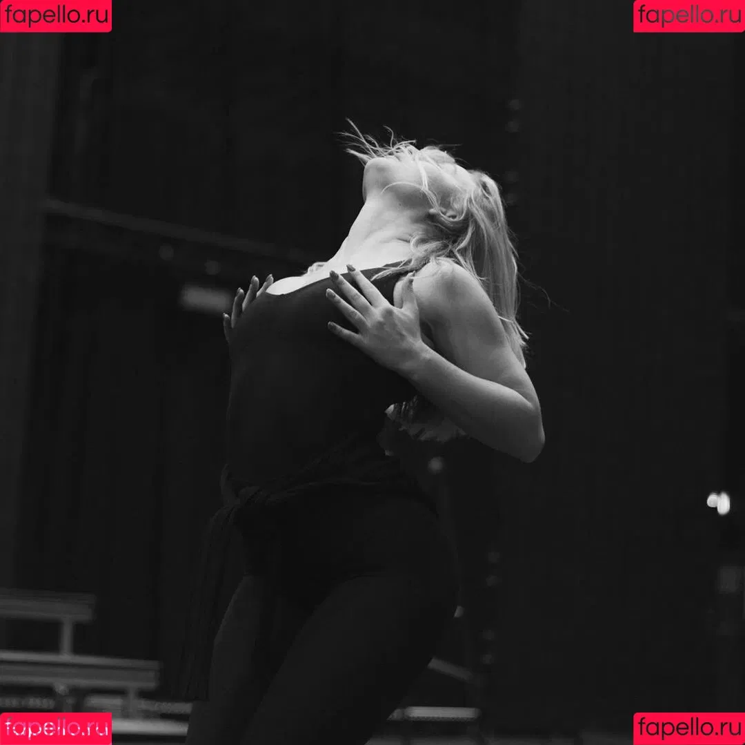 Zara Larsson / zaralarsson Onlyfans Photo Gallery 