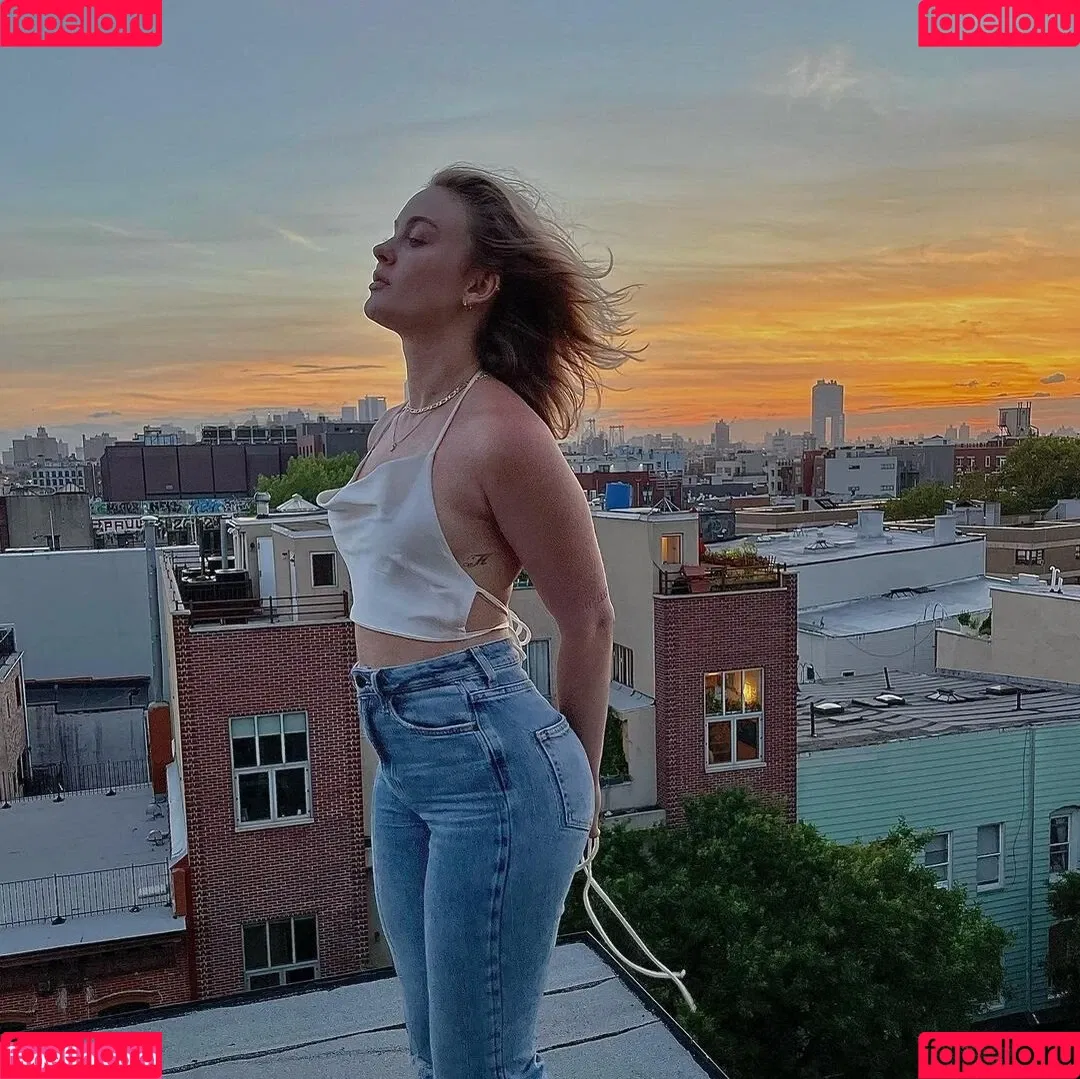Zara Larsson / zaralarsson Onlyfans Photo Gallery 