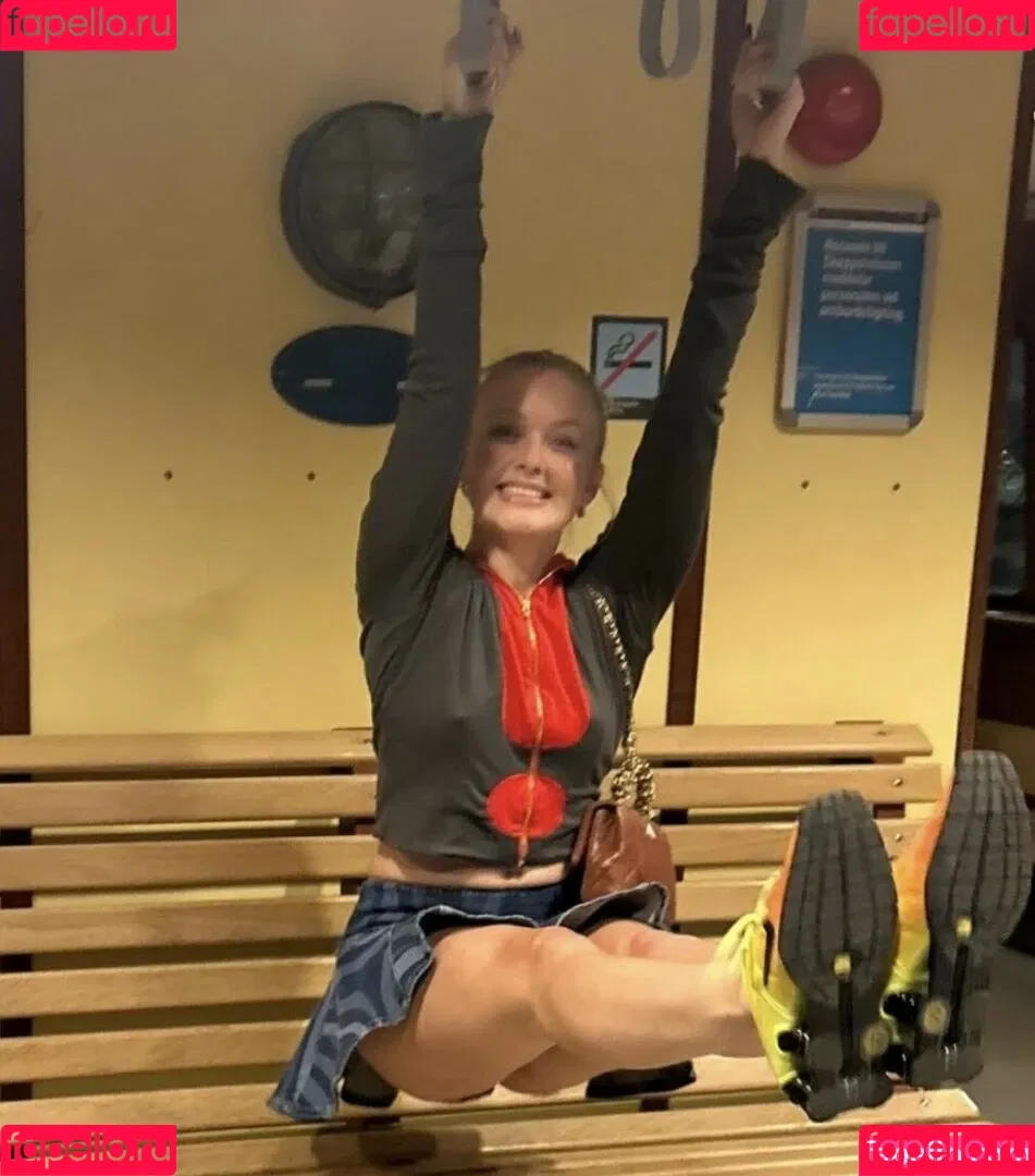 Zara Larsson / zaralarsson Onlyfans Photo Gallery 