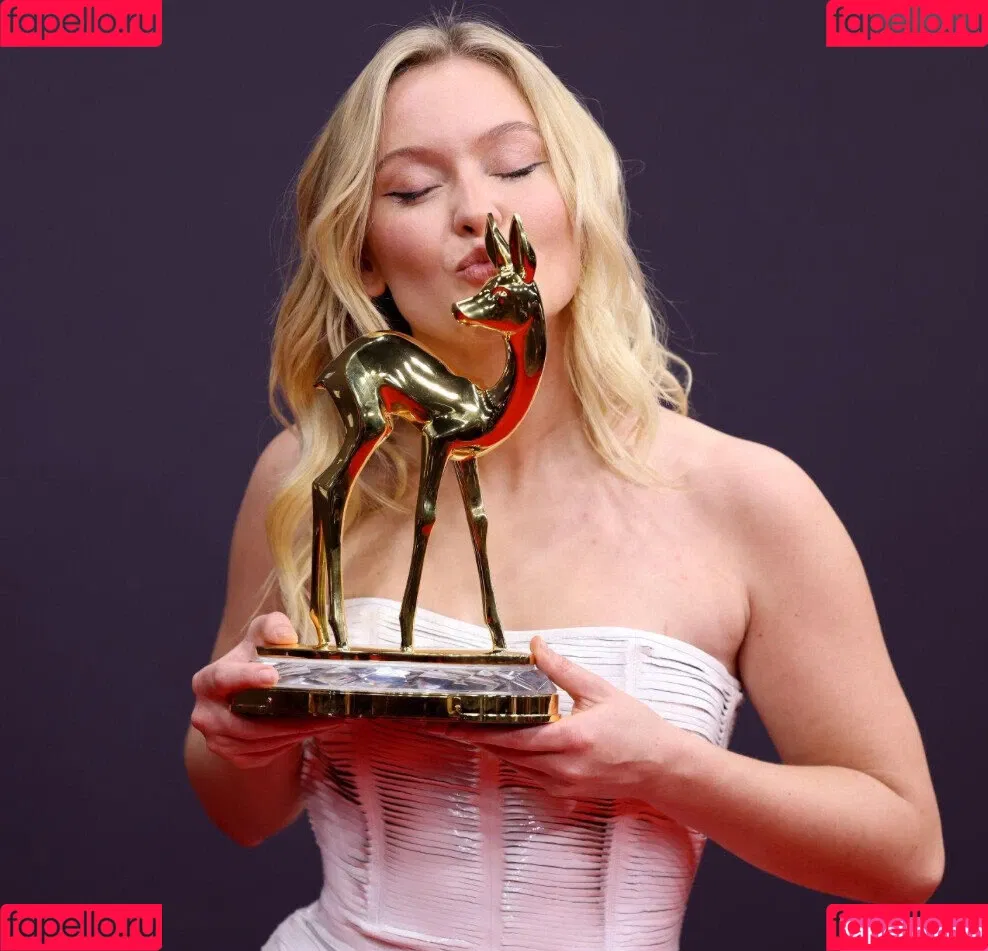 Zara Larsson / zaralarsson Onlyfans Photo Gallery 