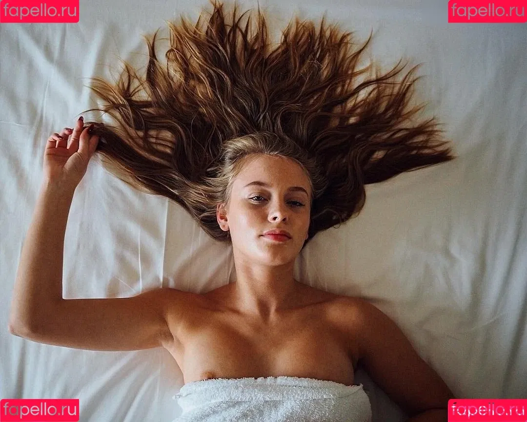 Zara Larsson / zaralarsson Onlyfans Photo Gallery 