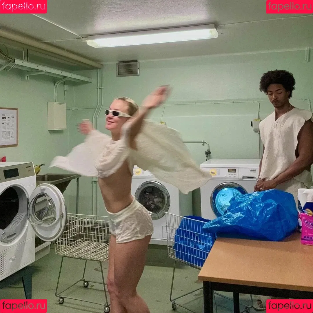 Zara Larsson / zaralarsson Onlyfans Photo Gallery 