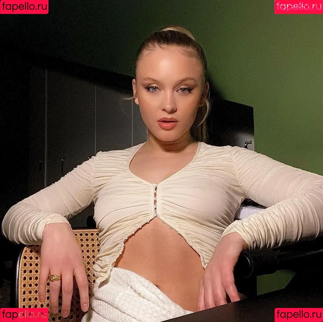 Zara Larsson / zaralarsson Onlyfans Photo Gallery 