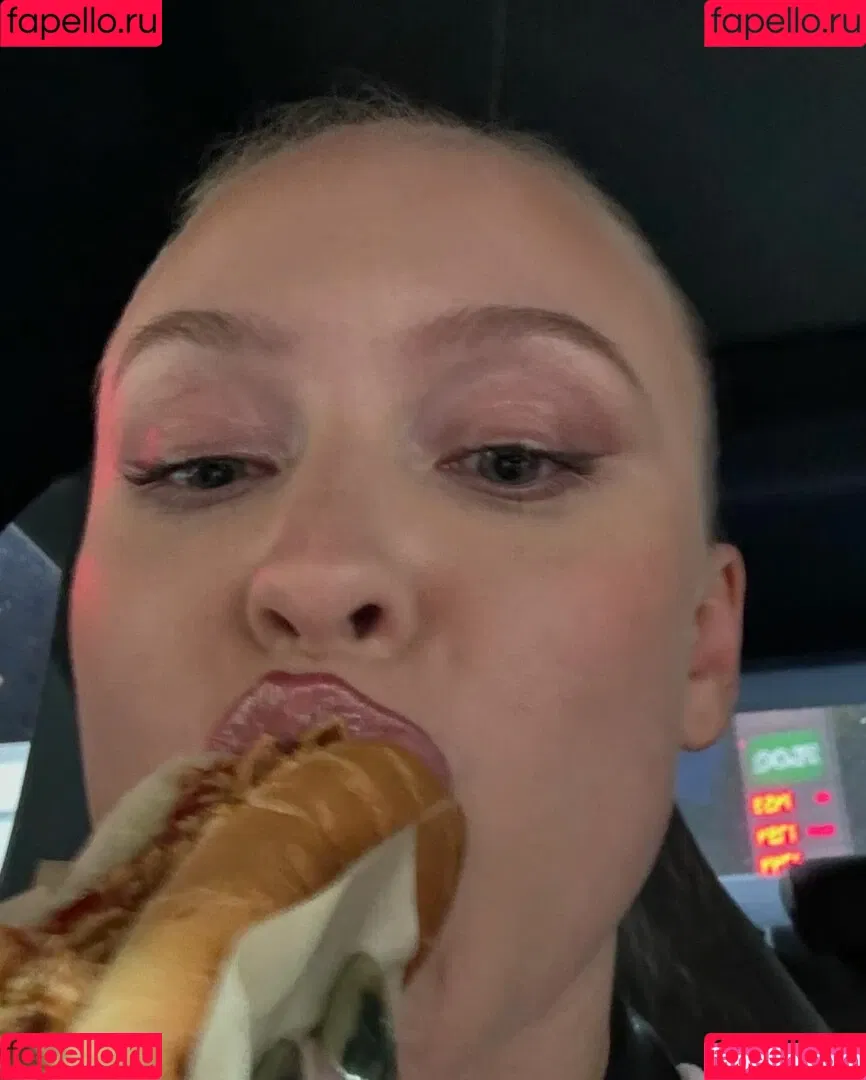 Zara Larsson / zaralarsson Onlyfans Photo Gallery 