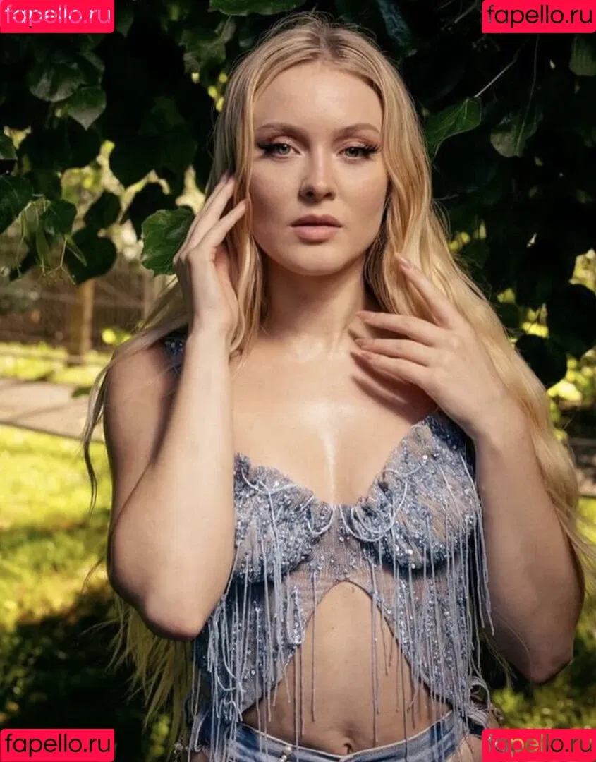 Zara Larsson / zaralarsson Onlyfans Photo Gallery 