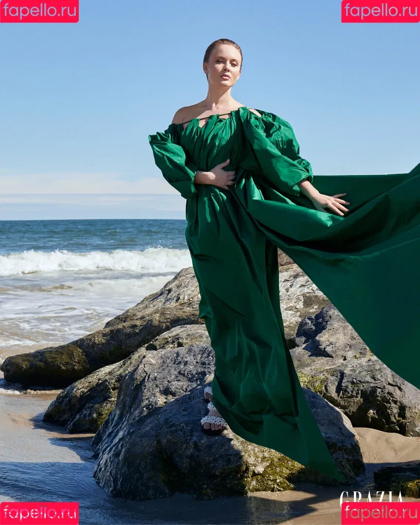 Zara Larsson / zaralarsson Onlyfans Photo Gallery 