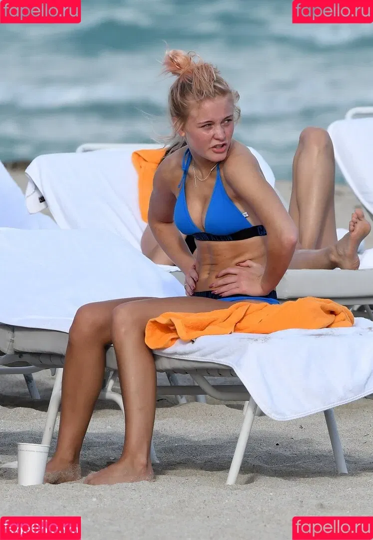 Zara Larsson / zaralarsson Onlyfans Photo Gallery 