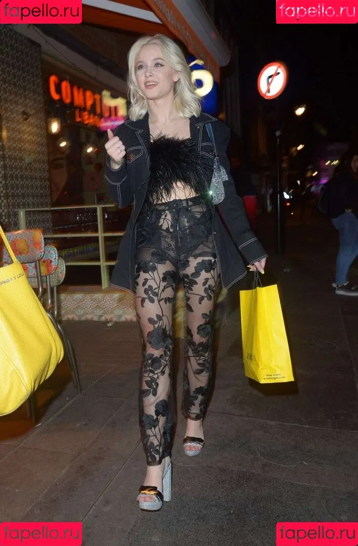 Zara Larsson / zaralarsson Onlyfans Photo Gallery 