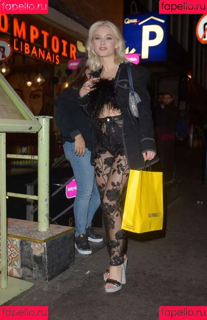 Zara Larsson / zaralarsson Onlyfans Photo Gallery 