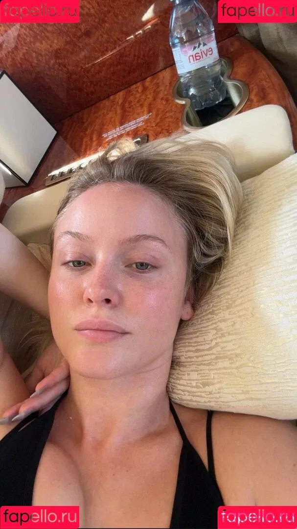 Zara Larsson / zaralarsson Onlyfans Photo Gallery 