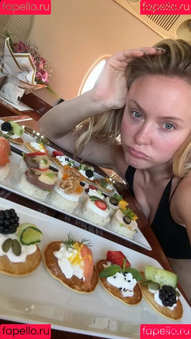Zara Larsson / zaralarsson Onlyfans Photo Gallery 