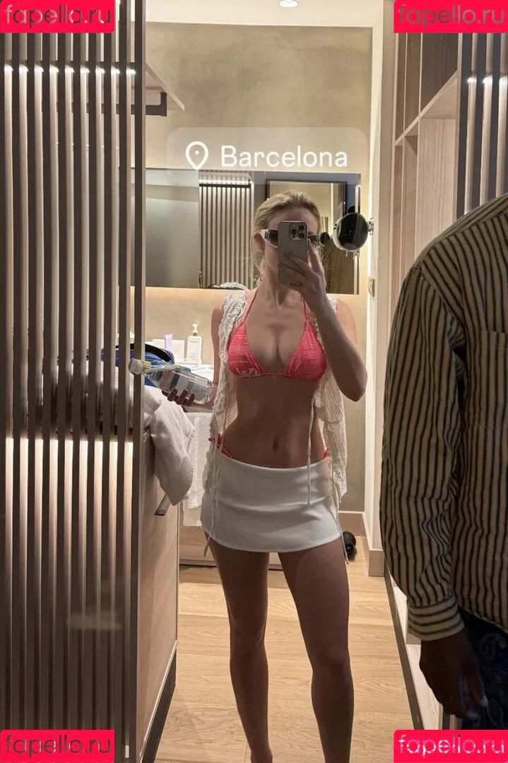 Zara Larsson / zaralarsson Onlyfans Photo Gallery 