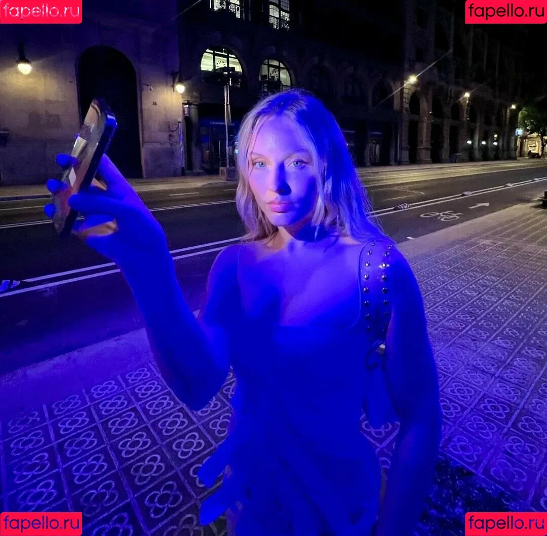 Zara Larsson / zaralarsson Onlyfans Photo Gallery 