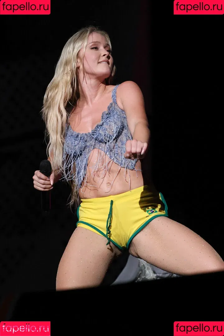 Zara Larsson / zaralarsson Onlyfans Photo Gallery 