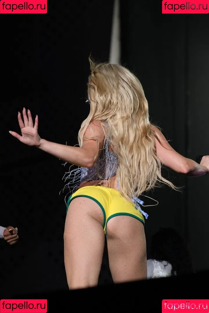 Zara Larsson / zaralarsson Onlyfans Photo Gallery 