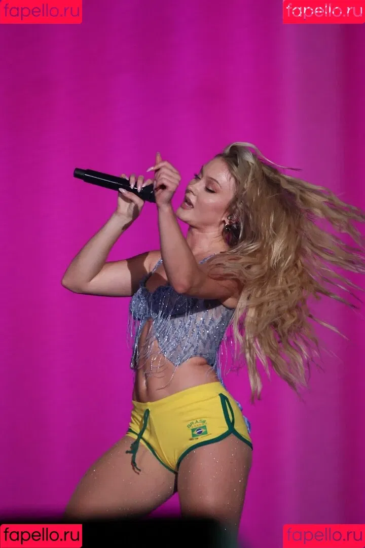 Zara Larsson / zaralarsson Onlyfans Photo Gallery 