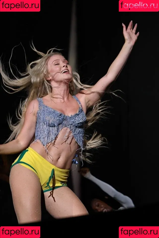 Zara Larsson / zaralarsson Onlyfans Photo Gallery 