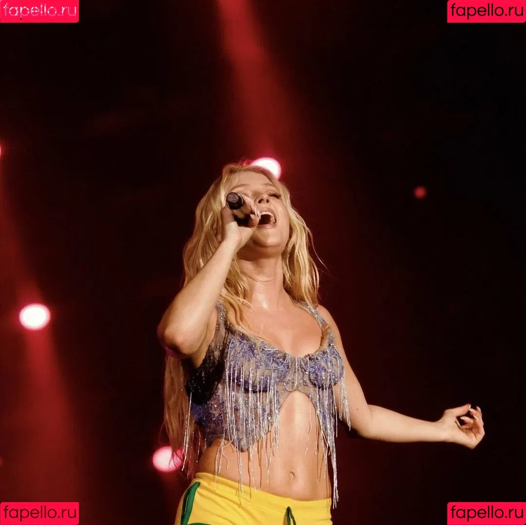 Zara Larsson / zaralarsson Onlyfans Photo Gallery 