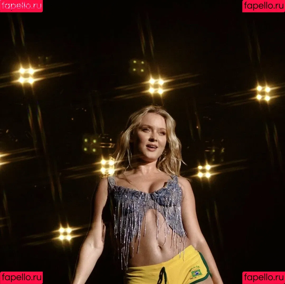 Zara Larsson / zaralarsson Onlyfans Photo Gallery 