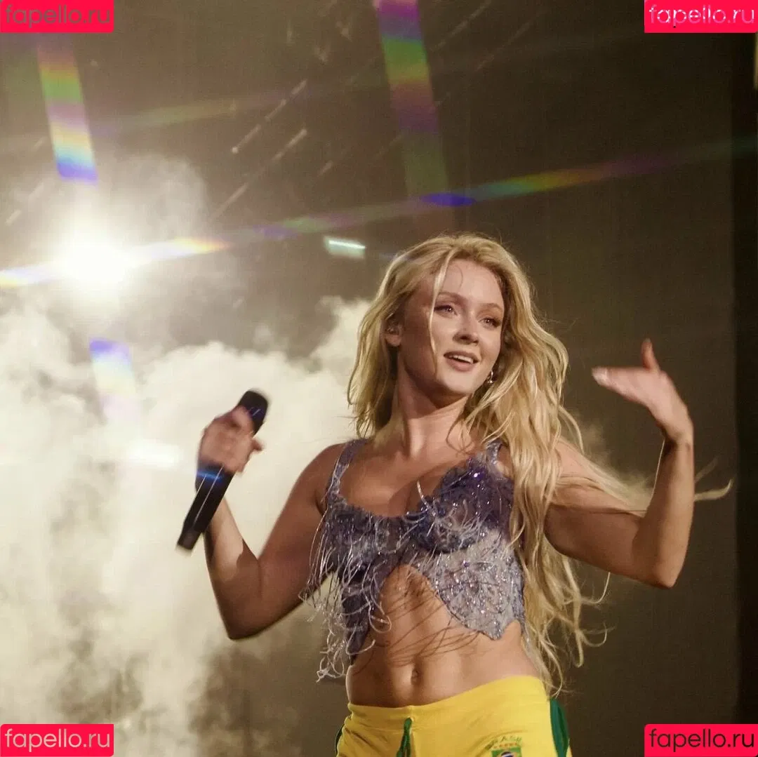 Zara Larsson / zaralarsson Onlyfans Photo Gallery 